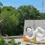 Lying buddha and umbrella buddha