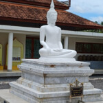 Wat Phra That Sawi White Buddha Wat Phra That Sawi White Buddha